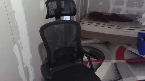 Snapshot of l1v1nth3dr3am chatting on September 2025 02:44:01 AM l1v1nth3dr3am online show from September 2025 02:44:01 AM