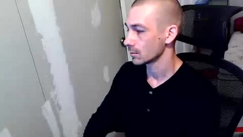 l1v1nth3dr3am online show from March 2026 08:19:01 AM