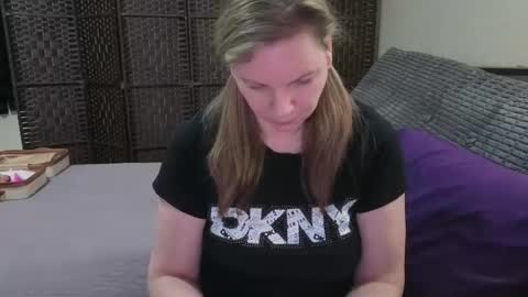 l4dyc4pricorn76 online show from February 2026 01:47:02 AM