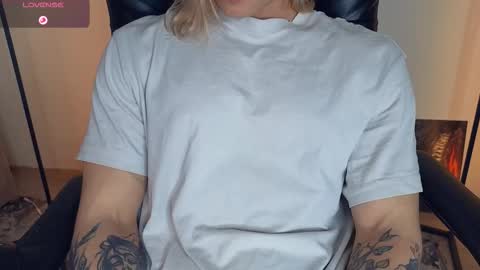 Adonis online show from November 2025 10:10:02 AM