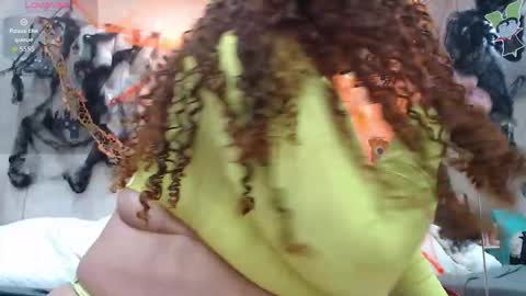 Snapshot of la_crespa_x chatting on October 2025 12:41:02 PM la crespa x online show from October 2025 12:41:02 PM