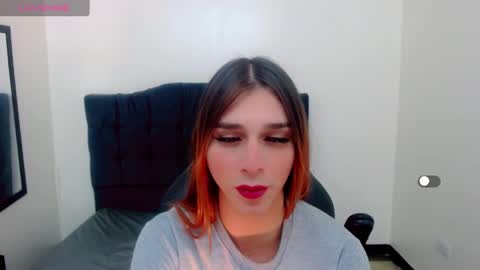 Snapshot of la_ratona_1 chatting on January 2025 05:59:02 PM AriSaray online show from January 2025 05:59:02 PM