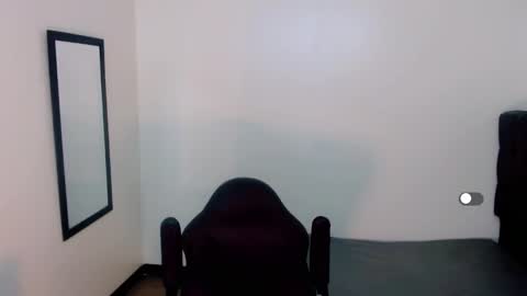 Snapshot of la_ratona_1 chatting on January 2025 08:26:02 PM AriSaray online show from January 2025 08:26:02 PM