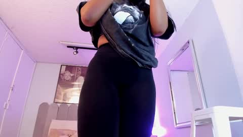 Cris  online show from February 2025 11:36:02 AM