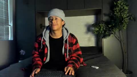 Snapshot of labrinthteasing chatting on September 2025 12:41:01 PM labrinthteasing online show from September 2025 12:41:01 PM