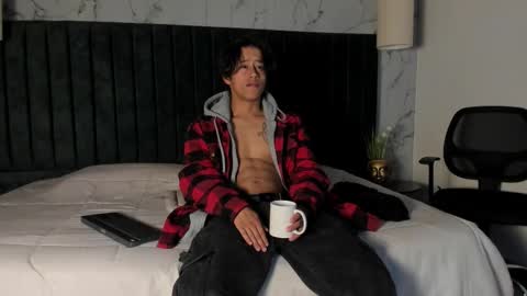 Snapshot of labrinthteasing chatting on September 2025 12:10:02 PM labrinthteasing online show from September 2025 12:10:02 PM