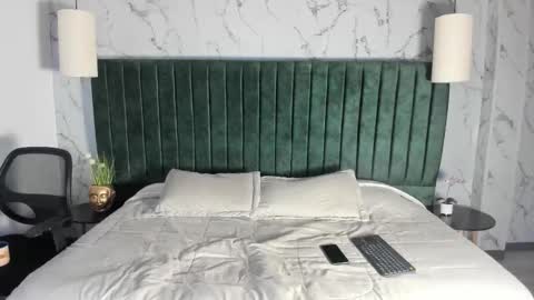 Snapshot of labrinthteasing chatting on October 2025 12:24:02 PM labrinthteasing online show from October 2025 12:24:02 PM