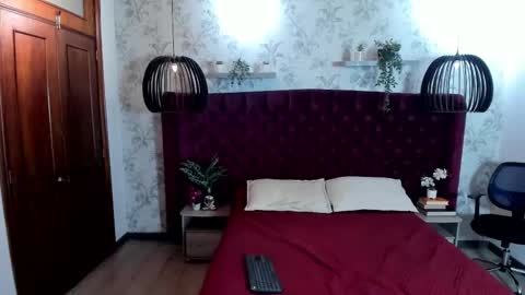 Snapshot of labrinthteasing chatting on October 2025 12:14:02 PM labrinthteasing online show from October 2025 12:14:02 PM