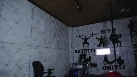 Snapshot of labrinthteasing chatting on October 2025 12:30:02 PM labrinthteasing online show from October 2025 12:30:02 PM