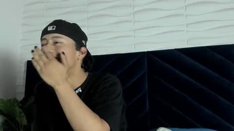 Snapshot of labrinthteasing chatting on October 2025 12:16:01 PM labrinthteasing online show from October 2025 12:16:01 PM