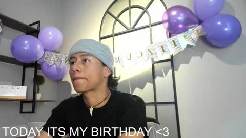 Snapshot of labrinthteasing chatting on November 2025 01:23:01 PM labrinthteasing online show from November 2025 01:23:01 PM