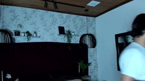 Snapshot of labrinthteasing chatting on November 2025 12:00:02 PM labrinthteasing online show from November 2025 12:00:02 PM