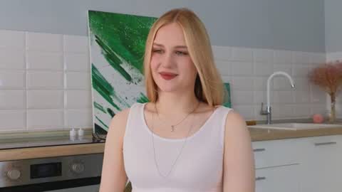 Snapshot of lachelleellwanger chatting on July 2026 05:11:01 AM Kate online show from July 2026 05:11:01 AM