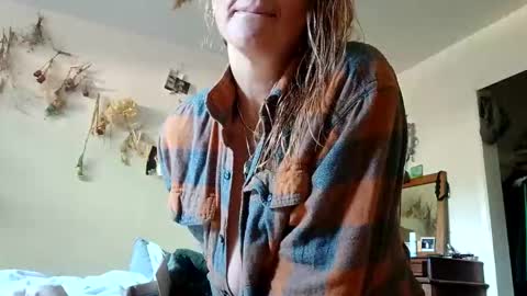 lacybell online show from September 2025 04:11:01 PM