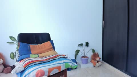 Snapshot of ladenandjuan chatting on February 2025 07:10:01 PM Laden And Juan online show from February 2025 07:10:01 PM