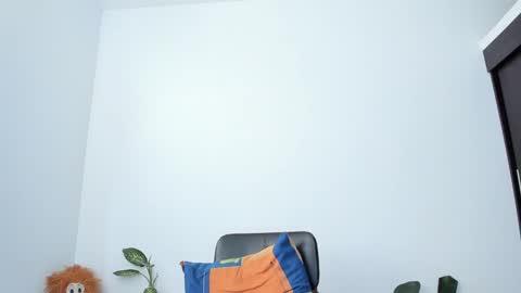 Snapshot of ladenandjuan chatting on February 2025 03:31:01 PM Laden And Juan online show from February 2025 03:31:01 PM