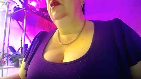 Lady Gloria online show from March 2026 04:13:02 AM