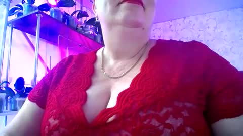 Snapshot of lady_gloria chatting on June 2026 12:03:02 PM Lady Gloria online show from June 2026 12:03:02 PM
