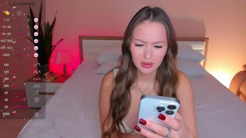 Krissy online show from October 2025 10:06:01 AM