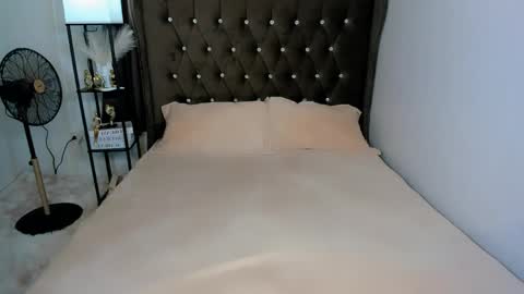 lady_moriseth online show from March 2026 05:29:01 AM