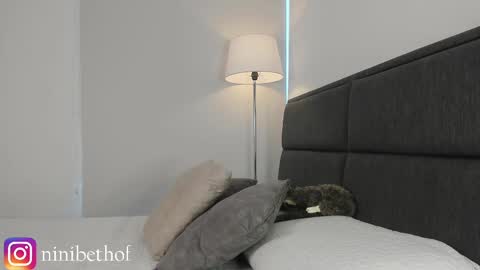 Snapshot of lady_ni chatting on February 2025 12:52:02 PM 700 1300 -5 online show from February 2025 12:52:02 PM