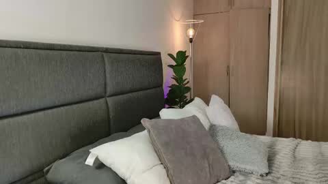 Snapshot of lady_ni chatting on September 2025 01:37:02 PM 700 1300 -5 online show from September 2025 01:37:02 PM