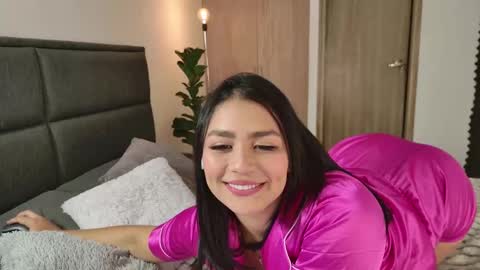 Snapshot of lady_ni chatting on October 2025 12:58:01 PM 700 1300 -5 online show from October 2025 12:58:01 PM