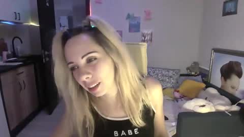 Snapshot of lady_smile69 chatting on October 2025 06:41:02 PM lady_smile69 online show from October 2025 06:41:02 PM