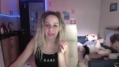 Snapshot of lady_smile69 chatting on November 2025 07:25:02 AM lady_smile69 online show from November 2025 07:25:02 AM