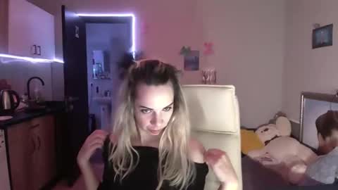 Snapshot of lady_smile69 chatting on November 2025 04:34:02 AM lady_smile69 online show from November 2025 04:34:02 AM