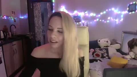 lady_smile69 online show from January 2026 08:25:01 PM