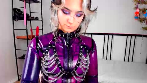 Snapshot of lady_sontse_ chatting on February 2025 08:10:02 PM Mia online show from February 2025 08:10:02 PM