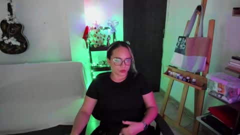 Sophie   online show from November 2025 07:05:02 PM