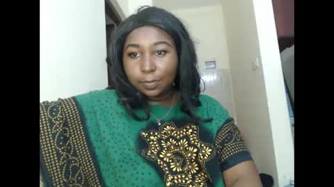 Snapshot of lady_twerky chatting on October 2025 03:32:02 PM Maya online show from October 2025 03:32:02 PM