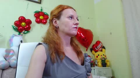 Sima Ladybigsmile online show from February 2025 09:55:01 PM