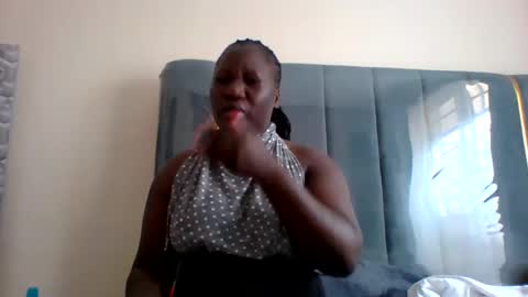 lindah32 online show from December 2024 08:22:02 AM