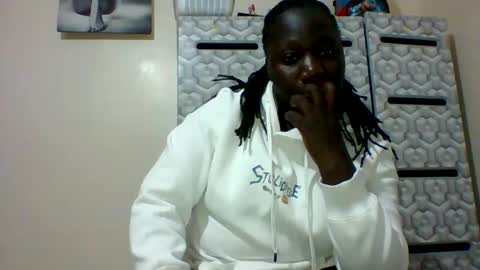 lindah32 online show from December 2024 05:23:02 PM