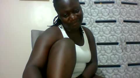 lindah32 online show from January 2025 06:26:01 PM