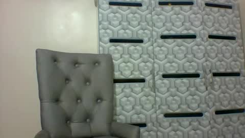 lindah32 online show from January 2025 09:26:02 PM