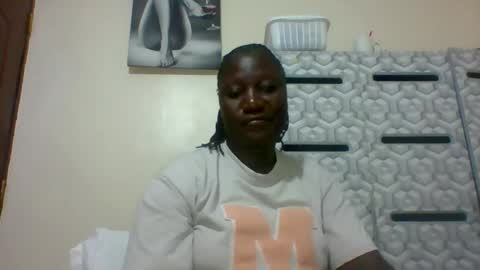 lindah32 online show from January 2025 06:41:02 PM
