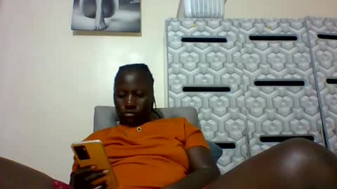 lindah32 online show from January 2025 06:35:01 PM