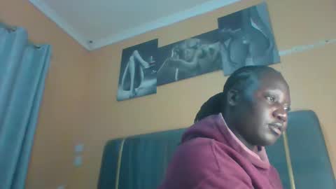 lindah32 online show from November 2025 11:29:01 PM