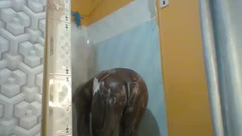 lindah32 online show from February 2026 09:31:02 PM