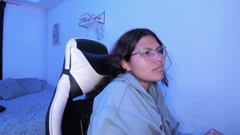  Lady  online show from December 2025 03:15:02 AM