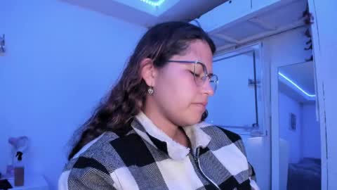  Lady  online show from May 2026 01:58:02 AM