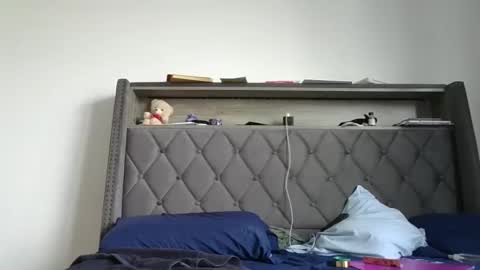 Stephanie online show from February 2025 07:48:02 PM