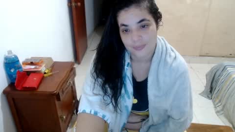 Snapshot of ladydeathz chatting on January 2025 01:32:01 AM ladydeathz online show from January 2025 01:32:01 AM