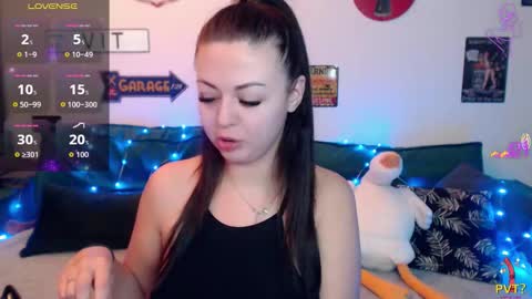 Snapshot of ladydrammer chatting on December 2025 08:38:01 PM LadyDrummer online show from December 2025 08:38:01 PM