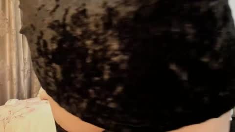 ladyjanyne online show from November 2025 02:58:01 AM