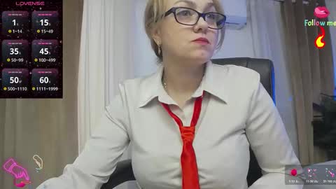 Snapshot of ladyjeen chatting on November 2025 06:52:01 AM Lady Jeen Back on Sunday 8th of December online show from November 2025 06:52:01 AM